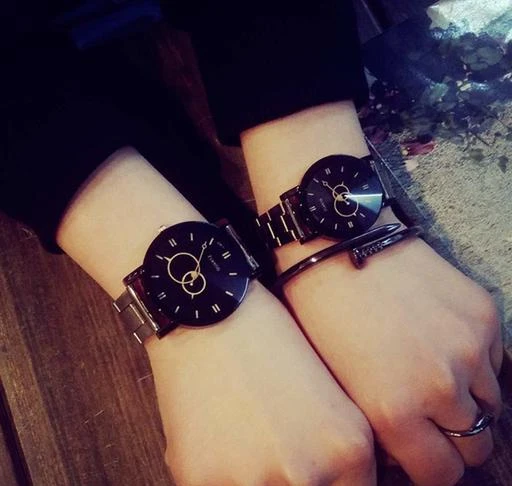 Same watch outlet for couple