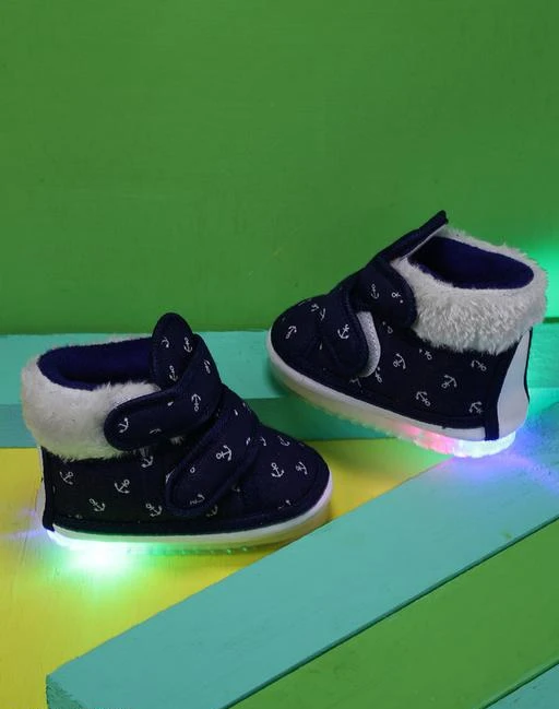 Baby girl shoes deals with lights and sound