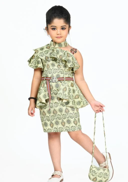 Checkout this latest Frocks & Dresses
Product Name: *Linotex Girls Stylish Modern Trendy Fancy Frock Knee Length Dress with Handbag Frocks & Dresses *
Fabric: Cotton Blend
Sleeve Length: Shoulder Straps
Pattern: Printed
Net Quantity (N): Single
Sizes:
2-3 Years (Bust Size: 26 in, Length Size: 18 in) 
3-4 Years (Bust Size: 27 in, Length Size: 19 in) 
4-5 Years (Bust Size: 29 in, Length Size: 20 in) 
5-6 Years (Bust Size: 30 in, Length Size: 21 in) 
Your Little angel will look terrific wearing this girls stylish fancy frock short sleeves Multicolored dress Linotex. This dress is made of fine cotton blended fabric. This dress is soft on skin and comfortable to wear. This dress is ideal for your little angel's birthday or other celebrations, functions and outings. Pair it with the right accessories to look like a star.This product available size on 20-20/2-7 Years
Country of Origin: India
Easy Returns Available In Case Of Any Issue


SKU: BF-799
Supplier Name: SANGAM  FASHION4U

Code: 793-111043996-998

Catalog Name: Agile Trendy Girls Frocks & Dresses
CatalogID_32193520
M10-C32-SC1141