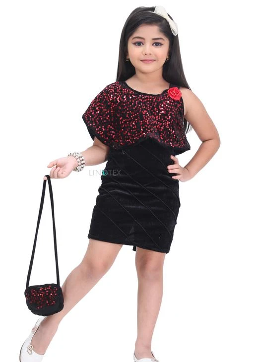 Checkout this latest Frocks & Dresses
Product Name: *Girls Party Wear Dress*
Fabric: Cotton Blend
Sleeve Length: Sleeveless
Pattern: Embellished
Net Quantity (N): Single
Sizes:
2-3 Years, 3-4 Years, 4-5 Years, 5-6 Years, 6-7 Years, 7-8 Years
Dress your little girl with this high quality dress From Linotex available with a reasonable & nominal rate.This Cotton blend based Dress have a variety of colour With hand bag can make your girl shine like a star. Size available from 2Years-8Years
Country of Origin: India
Easy Returns Available In Case Of Any Issue


SKU: BF-968
Supplier Name: LINOTEX.CO

Code: 743-135501153-999

Catalog Name: Pretty Stylus Girls Frocks & Dresses
CatalogID_40058182
M10-C32-SC1141