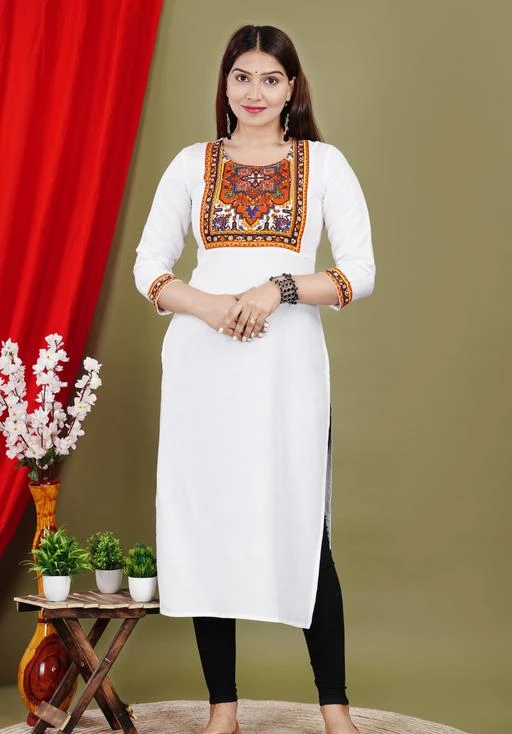 Fcity In Women Printed Rayon Straight Kurta White Aakarsha Petite