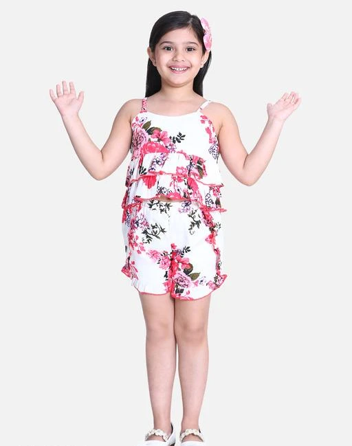 Checkout this latest Clothing Set
Product Name: *Modern Funky Girls Top & Bottom Sets*
Top Fabric: Polyester
Bottom Fabric: Polyester
Sleeve Length: Sleeveless
Top Pattern: Printed
Bottom Pattern: Printed
Multipack: Single
Add-Ons: No Add Ons
Sizes:
4-5 Years, 5-6 Years, 6-7 Years, 7-8 Years, 8-9 Years (Top Chest Size: 30 in, Top Length Size: 15 in, Bottom Waist Size: 23 in, Bottom Length Size: 12.5 in) 
9-10 Years, 10-11 Years
Country of Origin: India
Easy Returns Available In Case Of Any Issue


SKU: CK202000200_8-9Y
Supplier Name: Varun Traders

Code: 754-18819535-4971

Catalog Name: Modern Funky Girls Top & Bottom Sets
CatalogID_3849134
M10-C32-SC1147