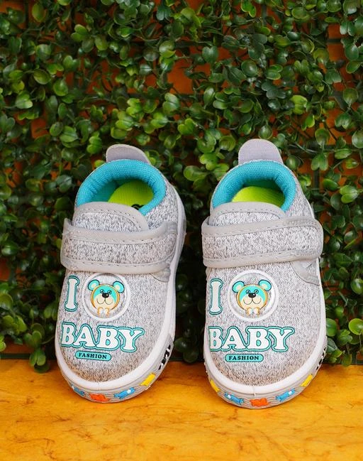 Kats hotsell baby shoes