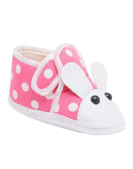 Checkout this latest Casual Shoes
Product Name: *Adorable Kid's Shoes*
Fastening & Back Detail: Velcro
Pattern: Printed
Multipack: 1
Sizes: 
0-4 Months, 6 Months, 10-12 Months
Easy Returns Available In Case Of Any Issue


Catalog Rating: ★3.9 (86)

Catalog Name: Adorable Kid's Shoes Vol 4
CatalogID_327662
C57-SC1188
Code: 502-2444033-994