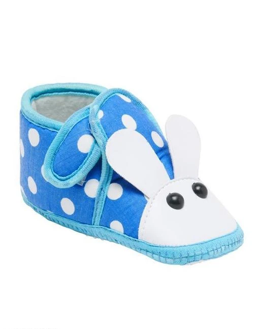 Checkout this latest Casual Shoes
Product Name: *Adorable Kid's Shoes*
Fastening & Back Detail: Velcro
Pattern: Printed
Multipack: 1
Sizes: 
0-4 Months, 10-12 Months
Easy Returns Available In Case Of Any Issue


Catalog Rating: ★3.9 (87)

Catalog Name: Adorable Kid's Shoes Vol 4
CatalogID_327662
C57-SC1188
Code: 902-2444036-994