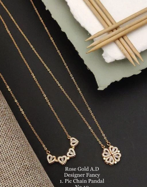 2-in-1 Magnetic Four Leaf clover Necklace Rosegold