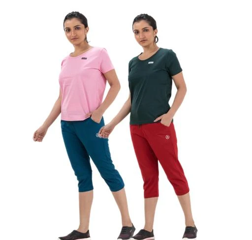 Solid Cotton Regular Fit Women's Top And Capri Set