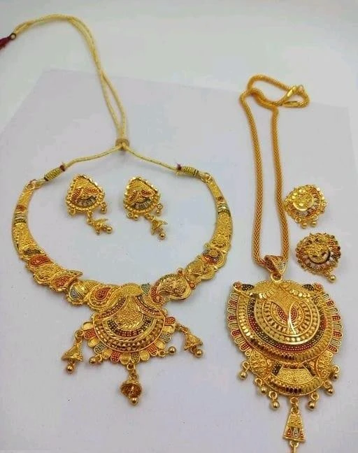 Checkout this latest Jewellery Set
Product Name: *Diva Unique Jewellery Sets*
Base Metal: Alloy
Plating: No Plating
Stone Type: Ruby
Sizing: Adjustable
Type: Pendant and Earrings
Net Quantity (N): 1
Jewellery set for Women
Country of Origin: India
Easy Returns Available In Case Of Any Issue


SKU: S01
Supplier Name: VH International

Code: 632-32481440-998

Catalog Name: Allure Colorful Jewellery Sets
CatalogID_7778966
M05-C11-SC1093