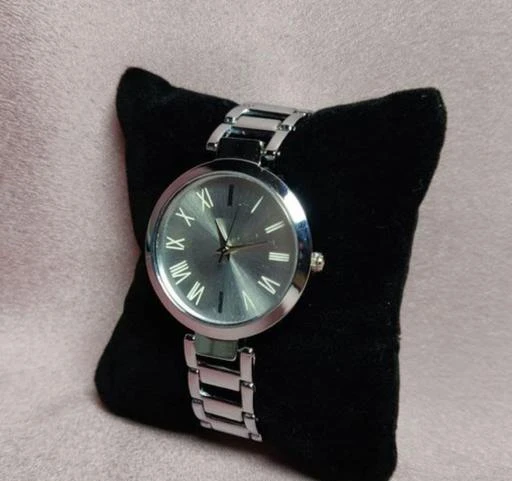 Checkout this latest Watches
Product Name: *Trendy Women Watches*
Strap Material: Metal
Display Type: Analogue
Size: Free Size (Dial Diameter Size: 20 mm) 
Multipack: 1
Country of Origin: India
Easy Returns Available In Case Of Any Issue


Catalog Rating: ★4 (92)

Catalog Name: Attractive Women Watches
CatalogID_8576676
C72-SC1087
Code: 291-35760304-995