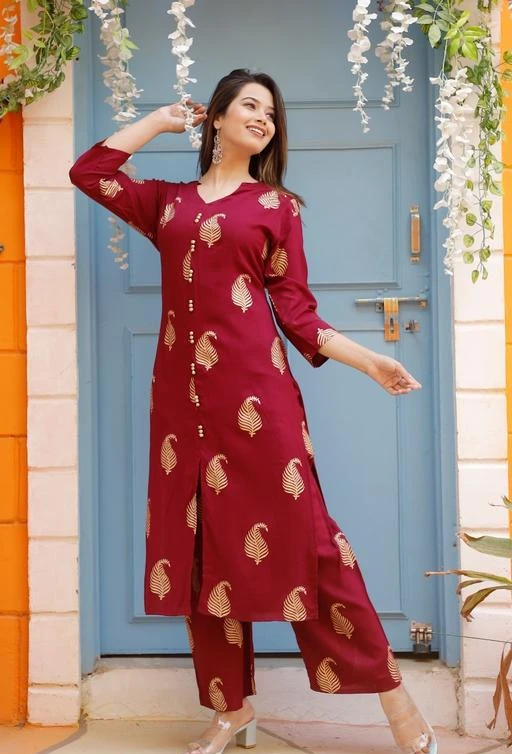 Checkout this latest Kurta Sets
Product Name: *Women Rayon High- Slit Printed Long Kurti With Palazzos*
Kurta Fabric: Rayon
Bottomwear Fabric: Rayon
Fabric: Rayon
Sleeve Length: Three-Quarter Sleeves
Set Type: Kurta With Bottomwear
Bottom Type: Palazzos
Pattern: Printed
Multipack: Single
Sizes:
M, L, XL, XXL (Kurta Length Size: 46 in, Bottom Length Size: 38 in) 
XXXL
Easy Returns Available In Case Of Any Issue


Catalog Rating: ★4.1 (83)

Catalog Name: Women Rayon High- Slit Printed Long Kurti With Palazzos
CatalogID_628295
C74-SC1003
Code: 405-4373567-5241
