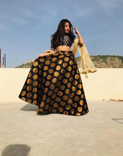 Checkout this latest Skirts
Product Name: *Stylish skirt for women/brocade skirt for women/banarasi skirt for women/long skirt for women/silk skirt for women*
Fabric: Brocade
Pattern: Printed
Multipack: 1
Sizes: 
36 (Waist Size: 36 in, Length Size: 40 in, Hip Size: 50 in) 
38, 40
Country of Origin: India
Easy Returns Available In Case Of Any Issue


Catalog Rating: ★4.4 (92)

Catalog Name: Designer Fashionista Women Western Skirts
CatalogID_12309527
C79-SC1040
Code: 514-49374914-9911
