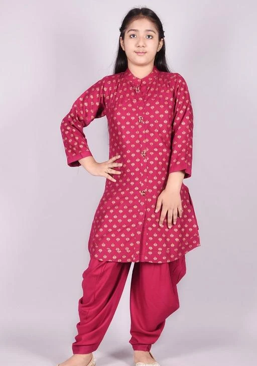 Checkout this latest Kurta Sets
Product Name: *Classic Kurta Sets*
Top Fabric: Rayon
Dupatta: Without Dupatta
Top Shape: straight
Bottom Type: dhoti pants
Top Length: above knee
Top Pattern: Checked
Sleeve Length: Three-Quarter Sleeves
Description: Top Fabric: Rayon Dupatta: Without Dupatta Bottom Type: dhoti pants Sleeve Length: Three-Quarter Sleeves A Rayon suit set for your little girl. The set comprises a floral printed kurta featuring regular sleeves, matching straight pants in contrast to the set. Crafted in finest cotton, this suit set is perfect for your kids delicate skin. Sizes: 8-9 Years Country of Origin: India Share Text: Catalog Name:*New Kurta Sets* Top Fabric: Rayon Dupatta: Without Dupatta Bottom Type: dhoti pants Sleeve Length: Three-Quarter Sleeves Sizes: 8-9 Years Dispatch: 2-3 Days Easy Returns Available In Case Of Any Issue
Sizes: 
8-9 Years, 9-10 Years, 10-11 Years, 11-12 Years, 12-13 Years, 13-14 Years, 14-15 Years, 15-16 Years
Country of Origin: India
Easy Returns Available In Case Of Any Issue


SKU: dhoti kurta maroon
Supplier Name: Fashion 2 Wear

Code: 817-58115762-999
CatalogID_15070838
M10-C32-SC1140