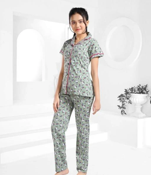 Open front collar night suit / Girls Nightwear / Night Suit for