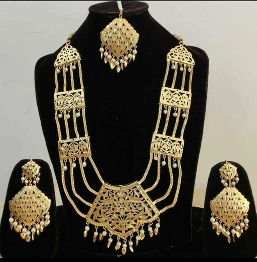Checkout this latest Jewellery Set
Product Name: *Elite Chic Jewellery Sets*
Base Metal: Brass
Plating: Gold Plated
Stone Type: Pearls
Sizing: Adjustable
Type: Haram and Earrings
Multipack: 1
Country of Origin: India
Easy Returns Available In Case Of Any Issue


Catalog Rating: ★3.8 (5)

Catalog Name: Elite Chic Jewellery Sets
CatalogID_17817029
C77-SC1093
Code: 105-66386438-9991