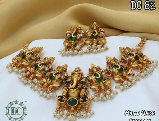 Checkout this latest Jewellery Set
Product Name: *Twinkling Chic Jewellery Sets*
Base Metal: Brass
Plating: Gold Plated
Stone Type: Artificial Stones & Beads
Sizing: Adjustable
Type: Necklace and Earrings
Net Quantity (N): 1
MATTE FINISH JEWELLERY
Country of Origin: India
Easy Returns Available In Case Of Any Issue


SKU: N 428 GREEN
Supplier Name: DIKSHA COLLECTION

Code: 915-70022405-539

Catalog Name: Twinkling Chic Jewellery Sets
CatalogID_19068485
M05-C11-SC1093