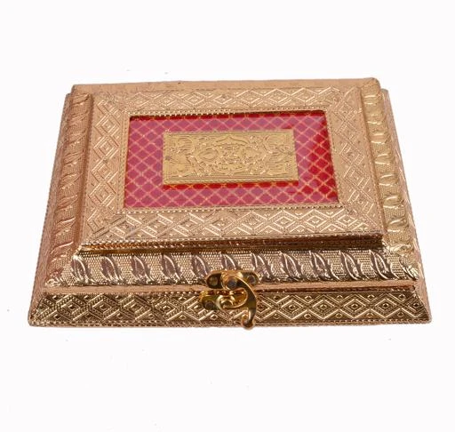 Checkout this latest Boxes, Baskets & Bins
Product Name: *Shrisha Creation decorative, handicraft empty dry fruit gift box/wooden dry fruit box/sweets box/oxidised dry fruit box/gift box, supari box (4 section box)*
Country of Origin: India
Easy Returns Available In Case Of Any Issue


SKU: K4DLi53a
Supplier Name: SHRISHA CREATION

Code: 035-72773239-998

Catalog Name: Dry Fruit Boxes
CatalogID_20003365
M08-C25-SC1625