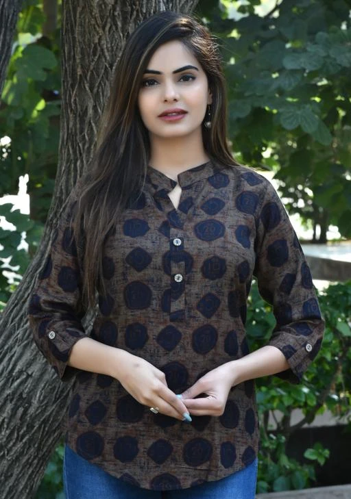 Checkout this latest Tops & Tunics
Product Name: *Women's Printed Brown Rayon Top*
Fabric: Rayon
Sleeve Length: Three-Quarter Sleeves
Pattern: Printed
Net Quantity (N): 1
Sizes:
L (Bust Size: 16 in, Length Size: 28 in) 
XXL (Bust Size: 18 in, Length Size: 28 in) 
XXXL
Country of Origin: India
Easy Returns Available In Case Of Any Issue


SKU: FF70_DarkBrown
Supplier Name: KRISHNA TRADERS_JAIPUR

Code: 803-7559618-9921

Catalog Name: Fancify Graceful Women Tops & Tunics
CatalogID_1221538
M04-C07-SC1020