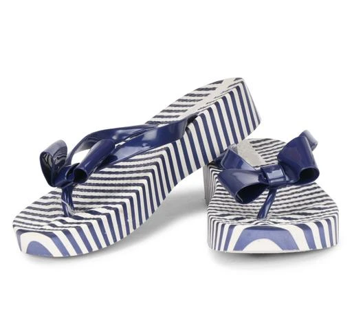 Checkout this latest Flipflops & Slippers
Product Name: *Voxtur Lining Relaxed Fashionable Women Flipflops & Slippers (ST-1407)*
Material: PU
Fastening & Back Detail: Slip-On
Pattern: Striped
Multipack: 1
Sizes: 
IND-3 (Foot Length Size: 21.5 cm) 
Easy Returns Available In Case Of Any Issue


Catalog Rating: ★4.4 (59)

Catalog Name: Relaxed Fashionable Women Flipflops & Slippers
CatalogID_1248922
C75-SC1070
Code: 842-7683674-996