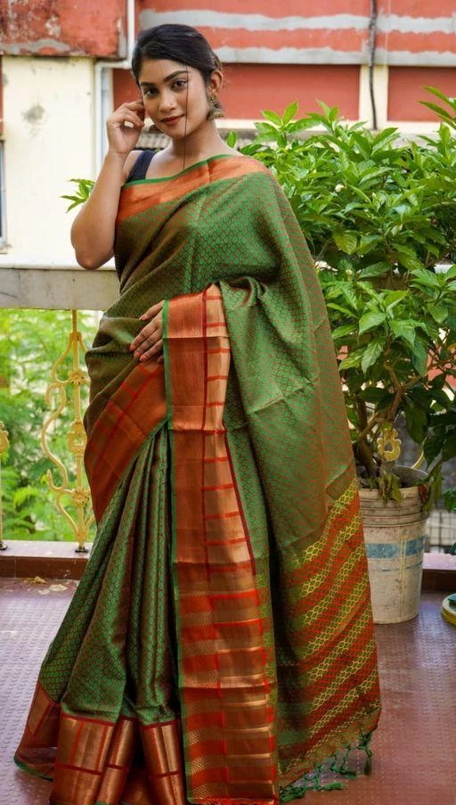 Checkout this latest Sarees
Product Name: *Trendy Alluring Sarees*
Saree Fabric: Muslin
Blouse: Separate Blouse Piece
Blouse Fabric: Muslin
Pattern: Woven Design
Multipack: Single
Sizes: 
Free Size (Saree Length Size: 5.5 m, Blouse Length Size: 0.8 m) 
Easy Returns Available In Case Of Any Issue


SKU:  1dfbba36-b0ee-4120-a971-bc5560d82c51 
Supplier Name: JARIWALA TEXTILES

Code: 237-7832429-3591

Catalog Name: Trendy Alluring Sarees
CatalogID_1282629
M03-C02-SC1004