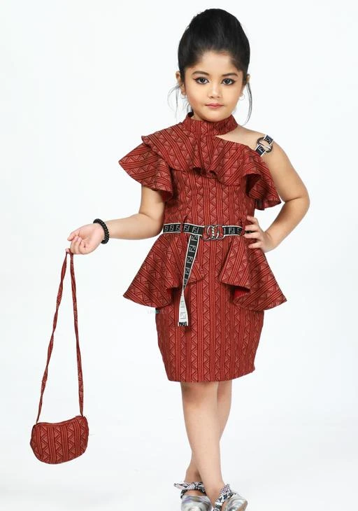 Checkout this latest Frocks & Dresses
Product Name: *Linotex Girls Ethnic Party Wear Bodycon Frock Dress*
Fabric: Rayon
Sleeve Length: Sleeveless
Pattern: Self-Design
Sizes:
2-3 Years (Bust Size: 26 in, Length Size: 18 in) 
Dress your little girl with this high quality dress From Linotex available with a reasonable & nominal rate.This Cotton based Dress have a variety of colour with Hand bag in hand and can make your girl shine like a star. Size available from 2Years-7Years
Country of Origin: India
Easy Returns Available In Case Of Any Issue


SKU: BF-815
Supplier Name: LINOTEX.CO

Code: 734-82308364-999

Catalog Name: Cutiepie Trendy Girls Frocks & Dresses
CatalogID_23258167
M10-C32-SC1141